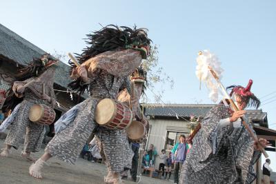 写真　除堀の獅子舞