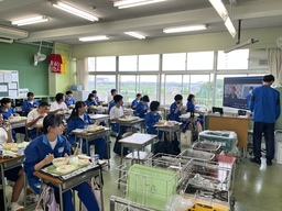 栗橋東中学校での実施風景1